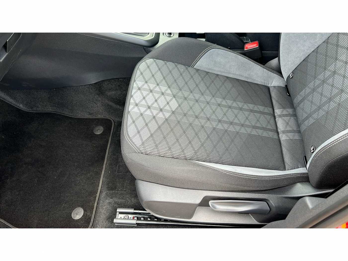 Volkswagen Polo R-Line 1.0 TSI 95PS 7-speed DSG 5 Door