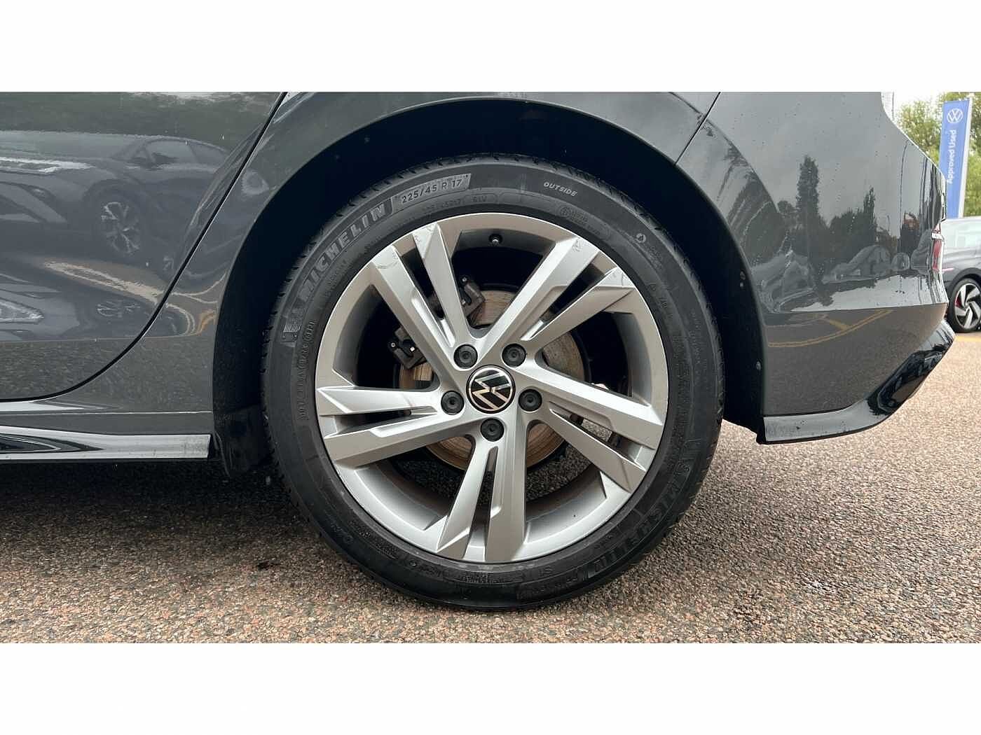 Volkswagen Golf 1.5 TSI 150 R-Line 5dr